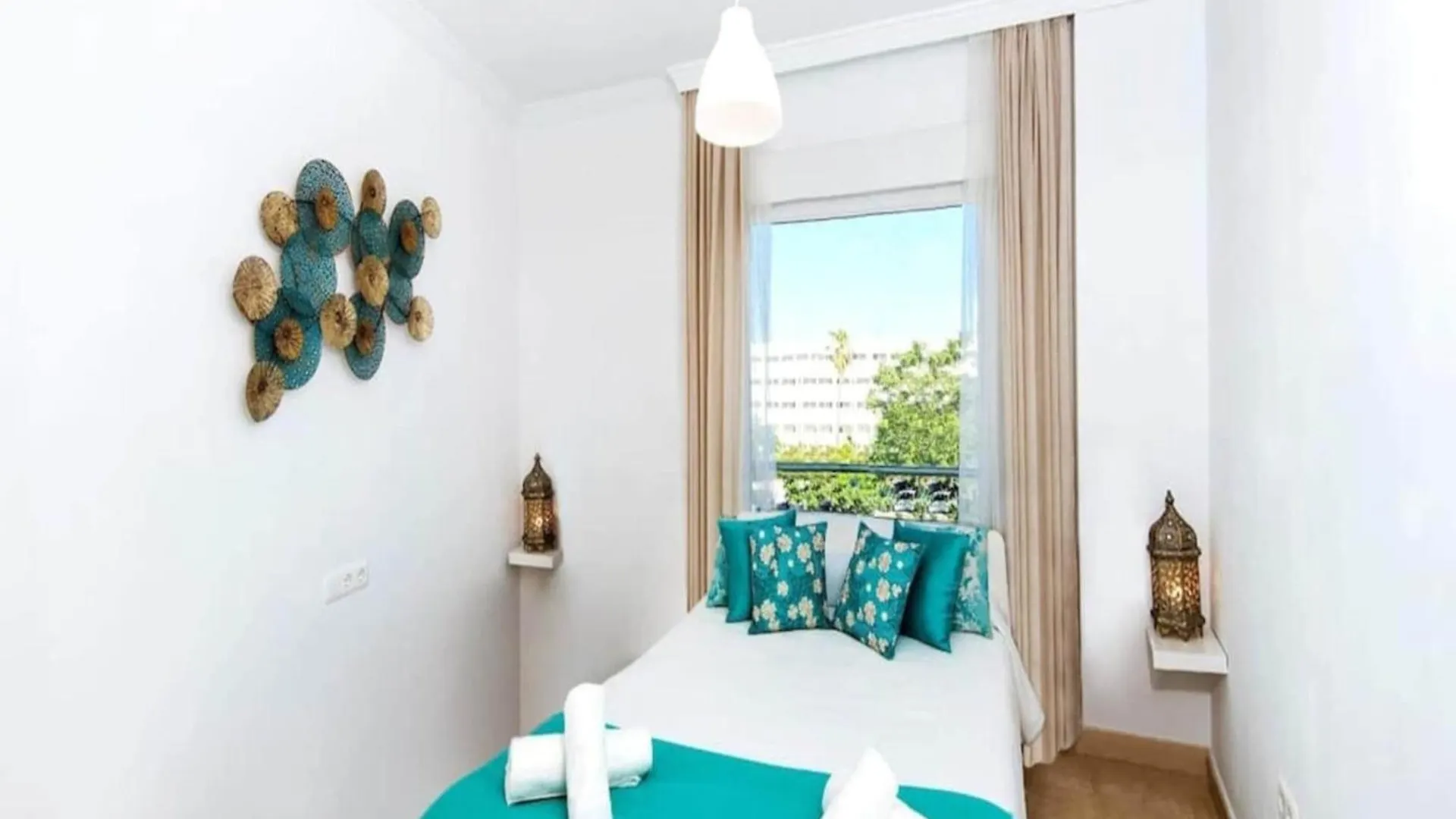 Nice Apartment With Park, Sea-Views Торремолинос